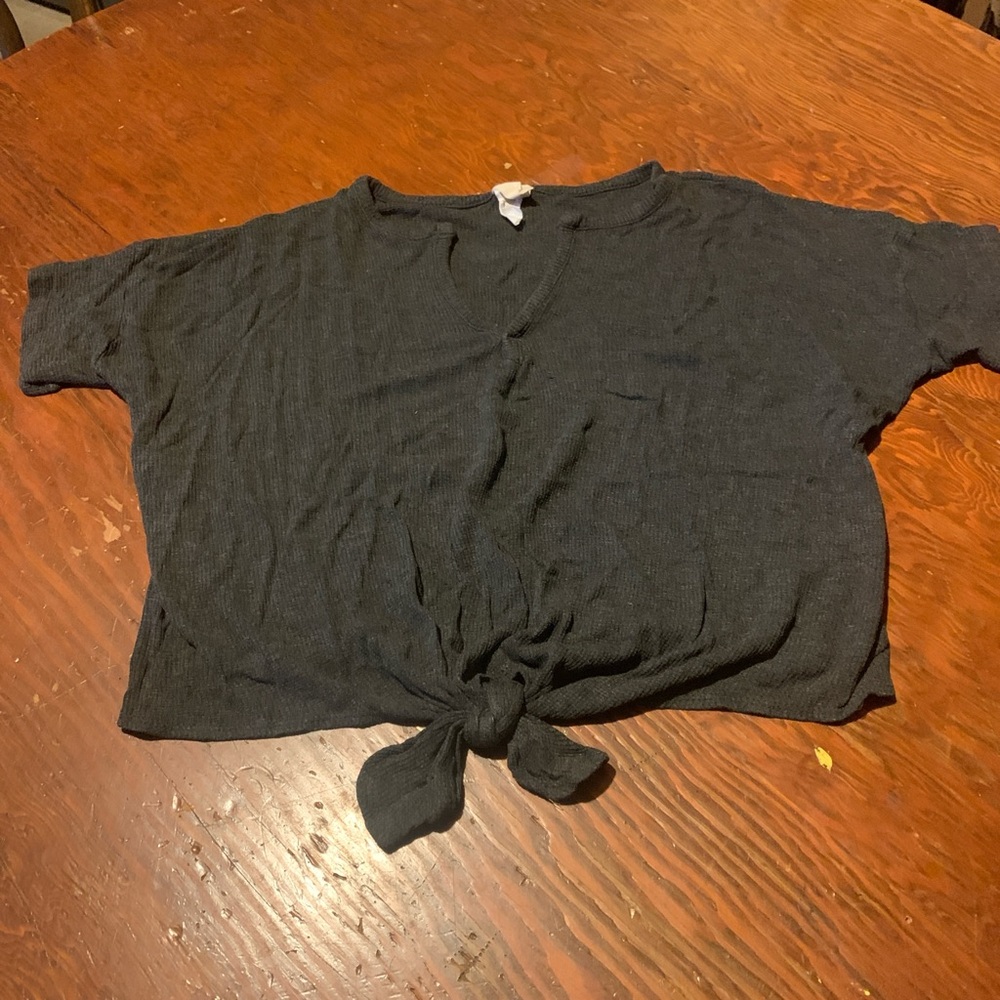 Black Short Sleeve Tie-Front Tee